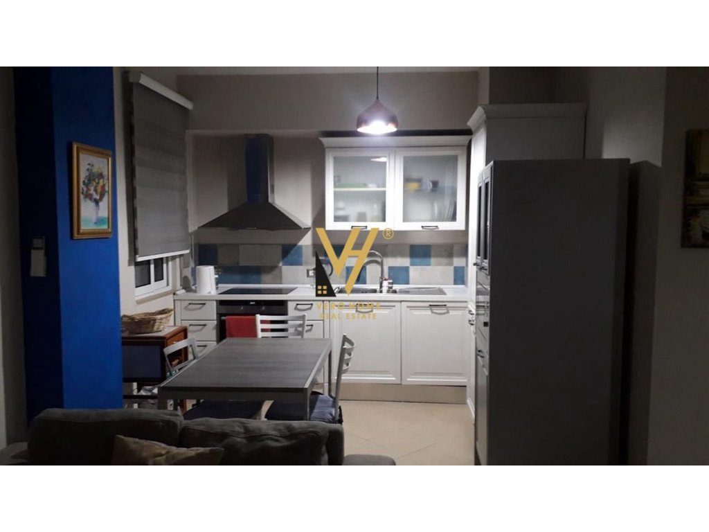 SHITET APARTAMENT 1+1+BLK TEK MARTENITETI I RI, BRRYLI 140.000 EURO 2