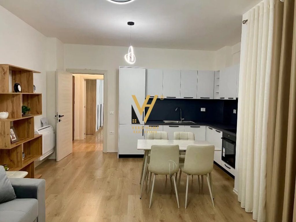 JEPET APARTAMENT 1+1+BLK ME QERA NE PASKUQAN 450 EURO 2