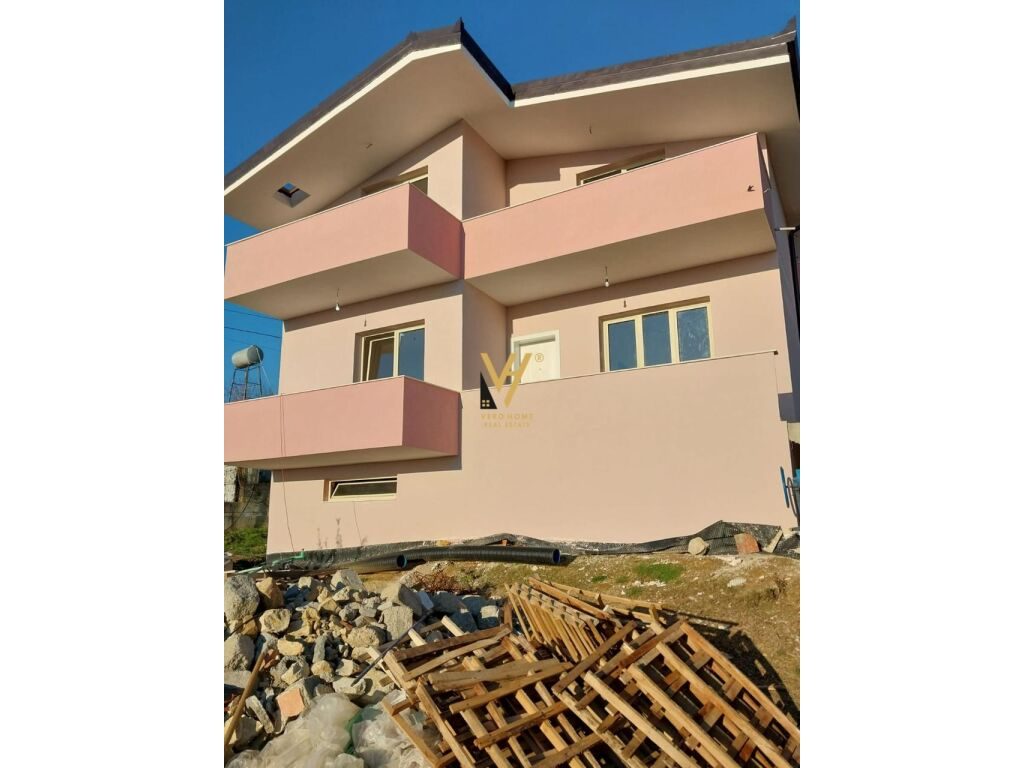 SHITET VILE DY KATESHE NE PRISKE TE MADHE 412.000 EURO