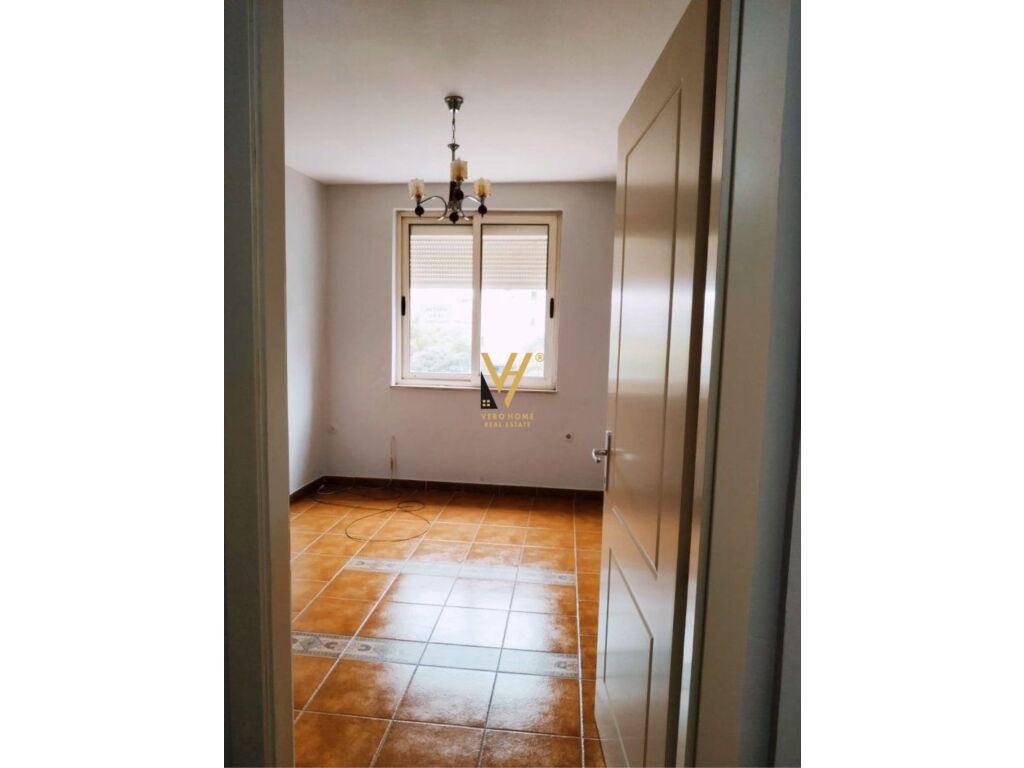 Jepet Apartament 1+1+ballkon me qera te 21 Dhjetori 50 m2 3