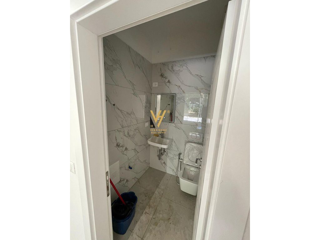 JEPET AMBIENT 35M2 ME QERA TE KOMUNA E PARISIT 550 EURO 3