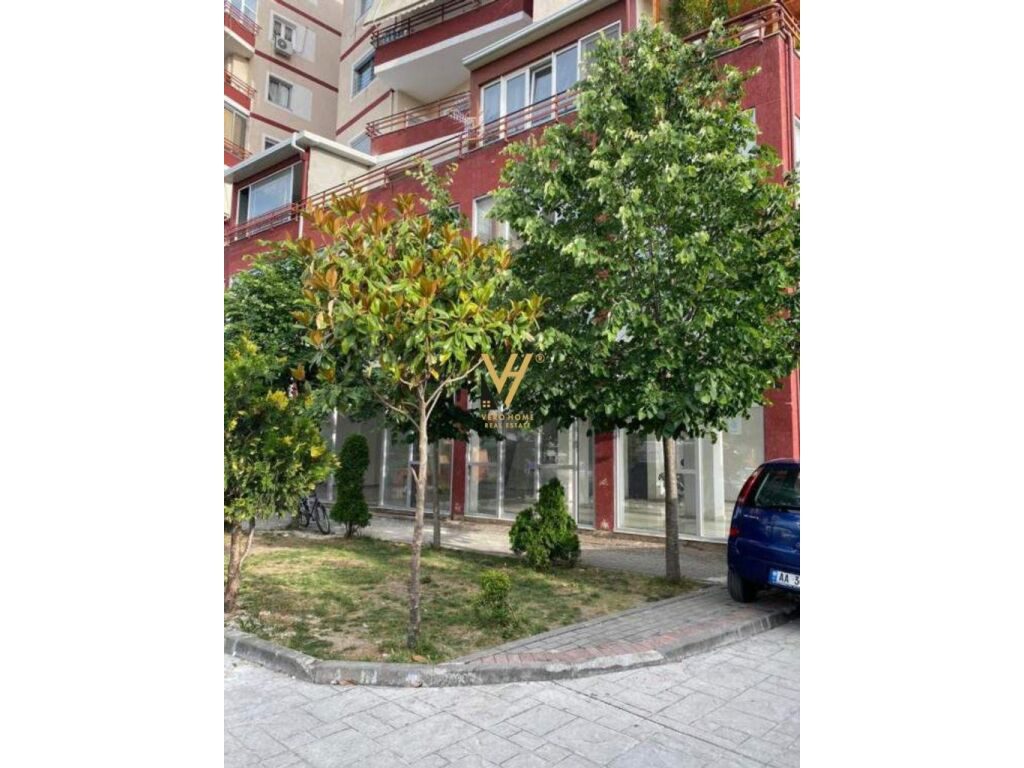 Jepet dyqan me qera ne Paskuqan 92 m2 3