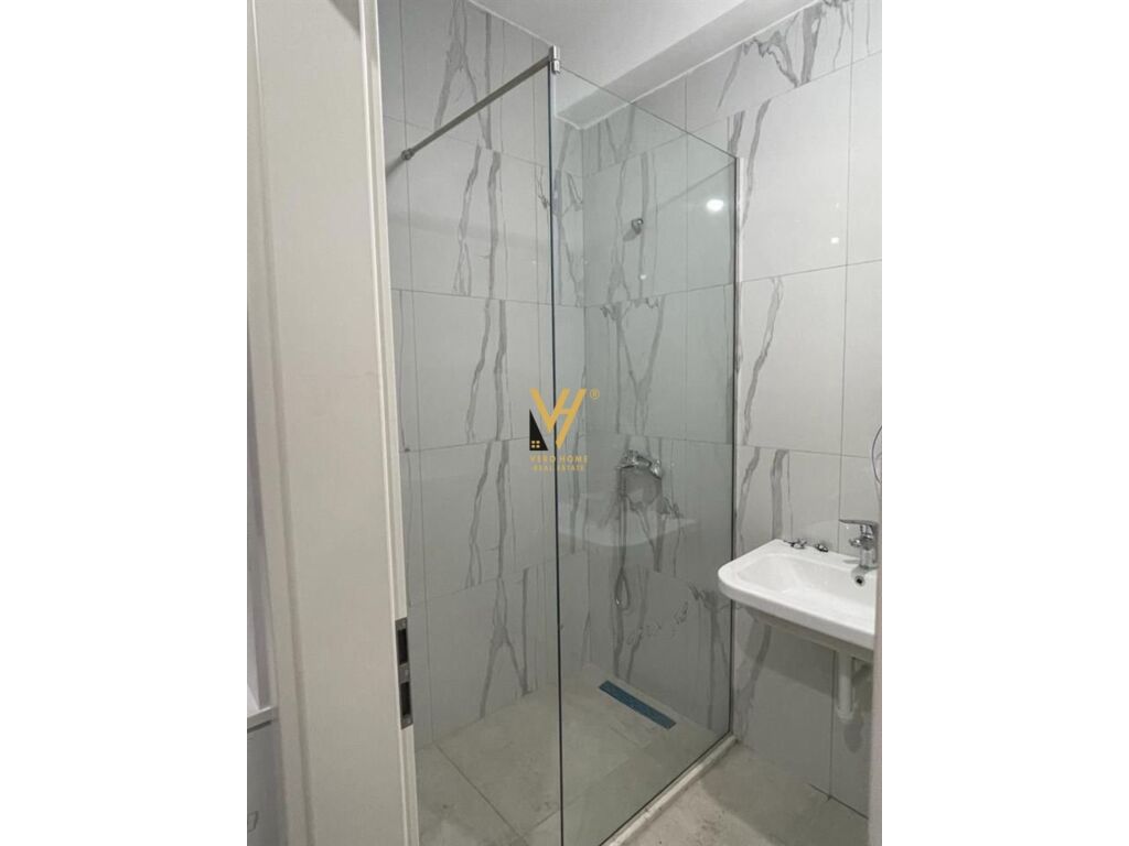 Shitet Apartament 1+1+ballkon te Ali Demi 60 m2