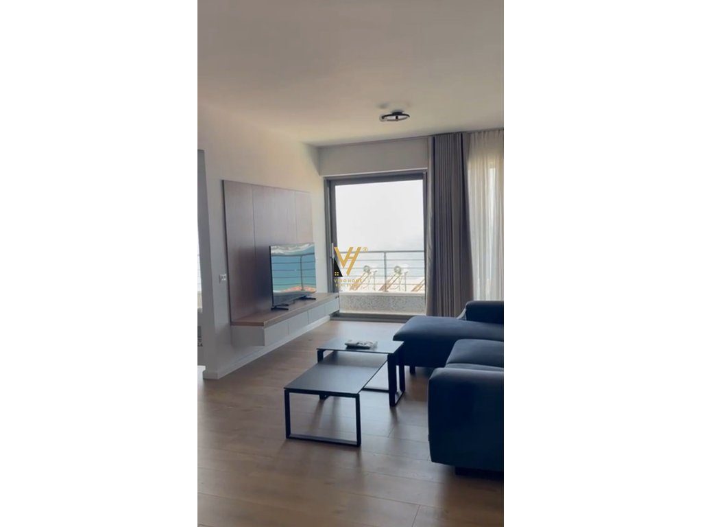 JEPET APARTAMENT 2+1+2+BLK ME QERA TE UJI I FTOHTE, VLORE 1.350 EURO