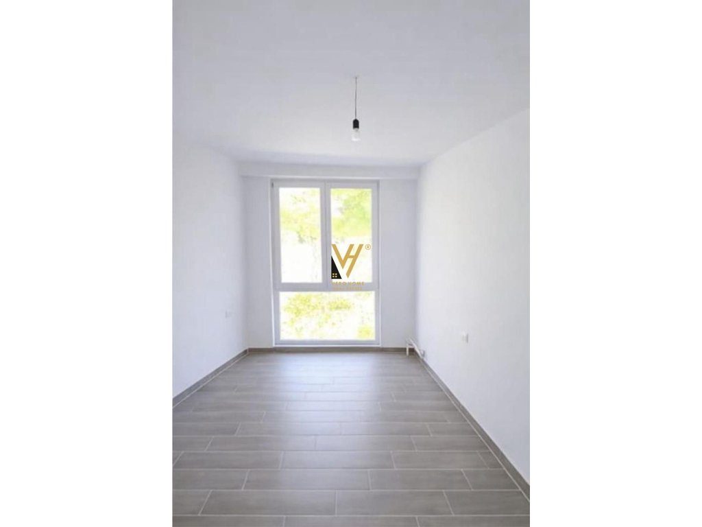 JEPET ZYRE 98 M2 ME QERA TEK 5 MAJI 40.000 LEKE 3
