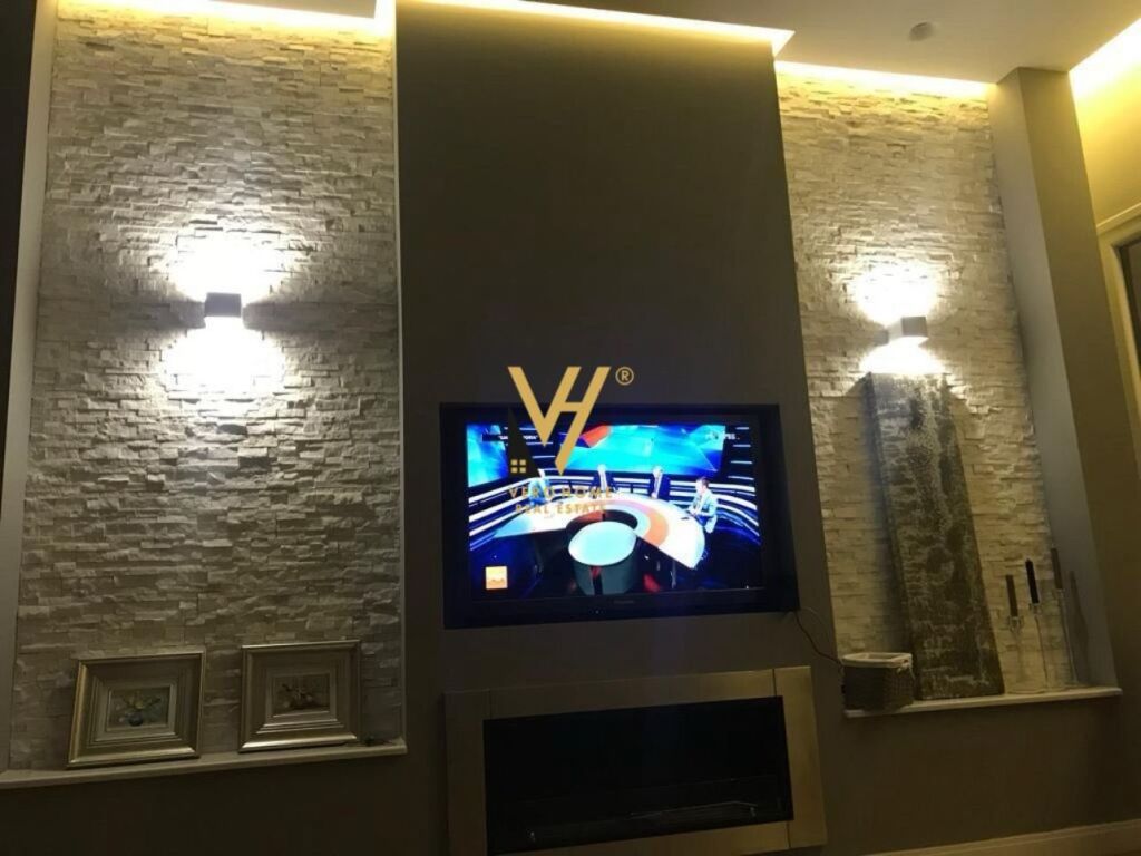 Jepet Apartament 2+1+ballkon me qera te Xhamia , Kopshti Botanik 109 m2 3
