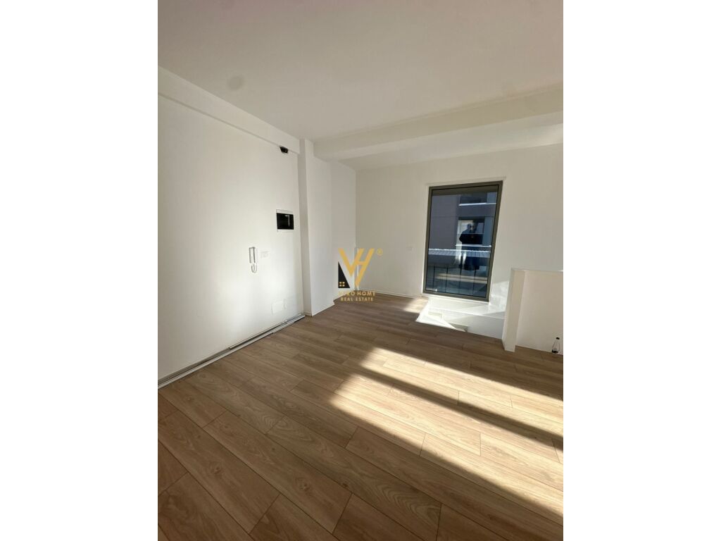 Jepet Ambient Komercial me qera te Rruga e Kavajes 150 m2 3