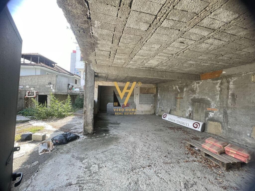 Jepet Magazine me qera prane Restorant Xibrakut 300 m2