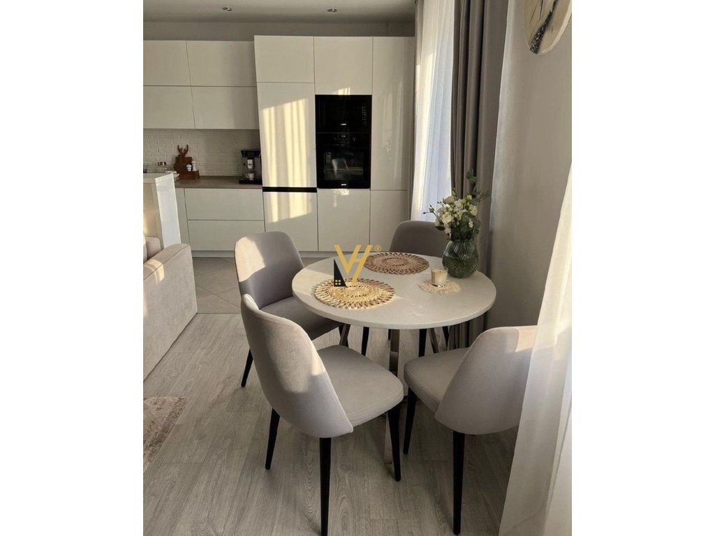 JEPET APARTAMENT 1+1 ME QERA TE MYSLYM SHYRI 600 EURO