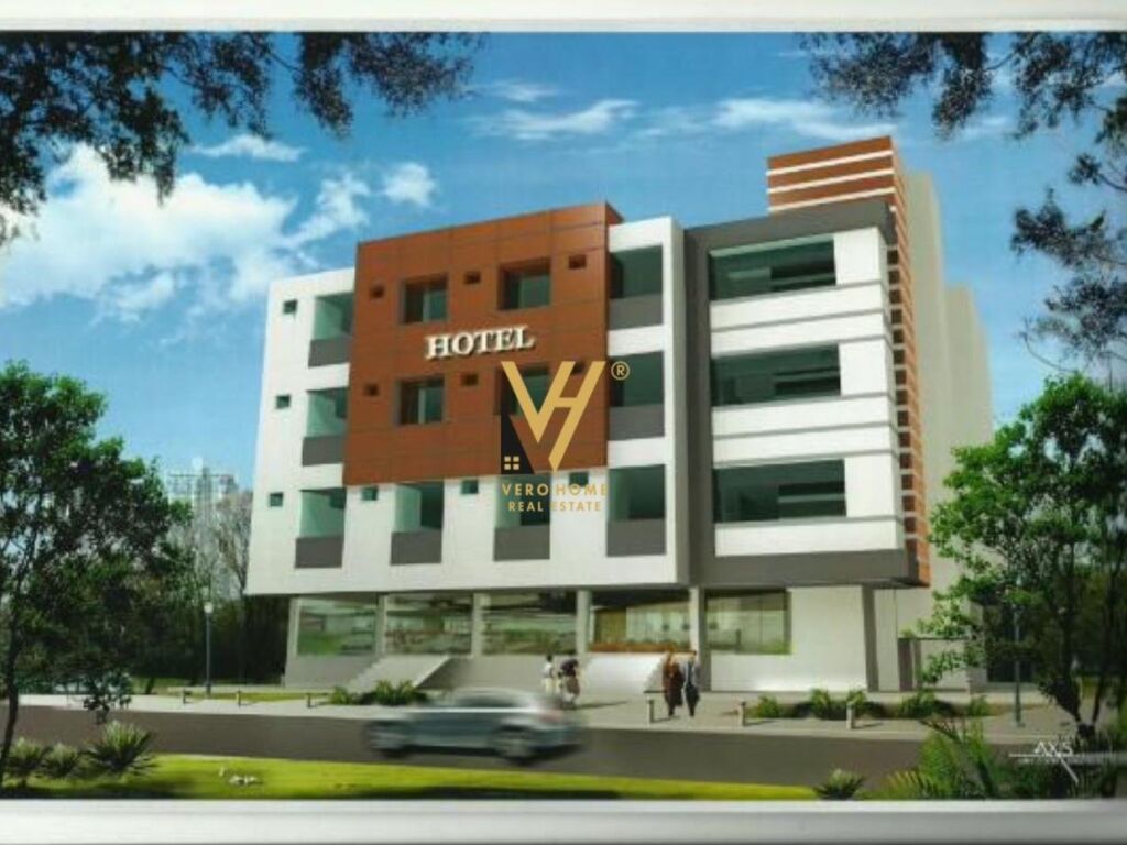 Shitet hotel +restorant+post parkimi+700m2 truall ne Mullet 2200m2