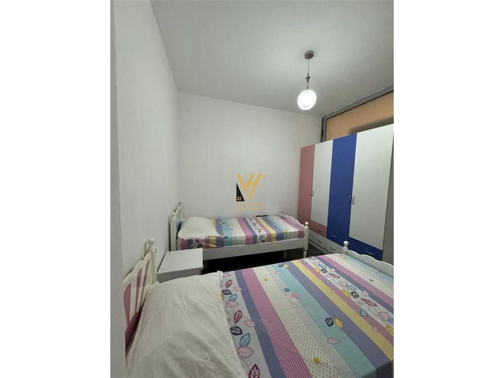 JEPET APARTAMENT 2+1+BLK ME QIRA TE FABRIKA E MIELLIT 540 EURO 4