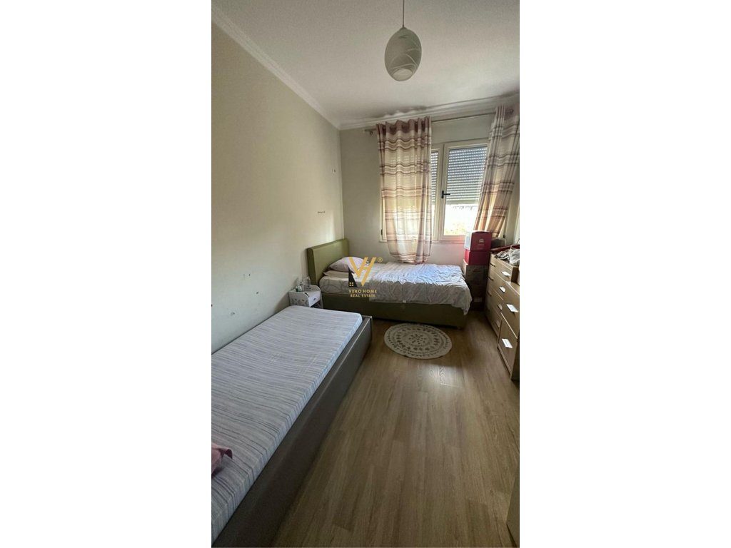 JEPET APARTAMENT 2+1+2 BLK ME QERA TE LIQENI I THATE 70.000 LEKE 3