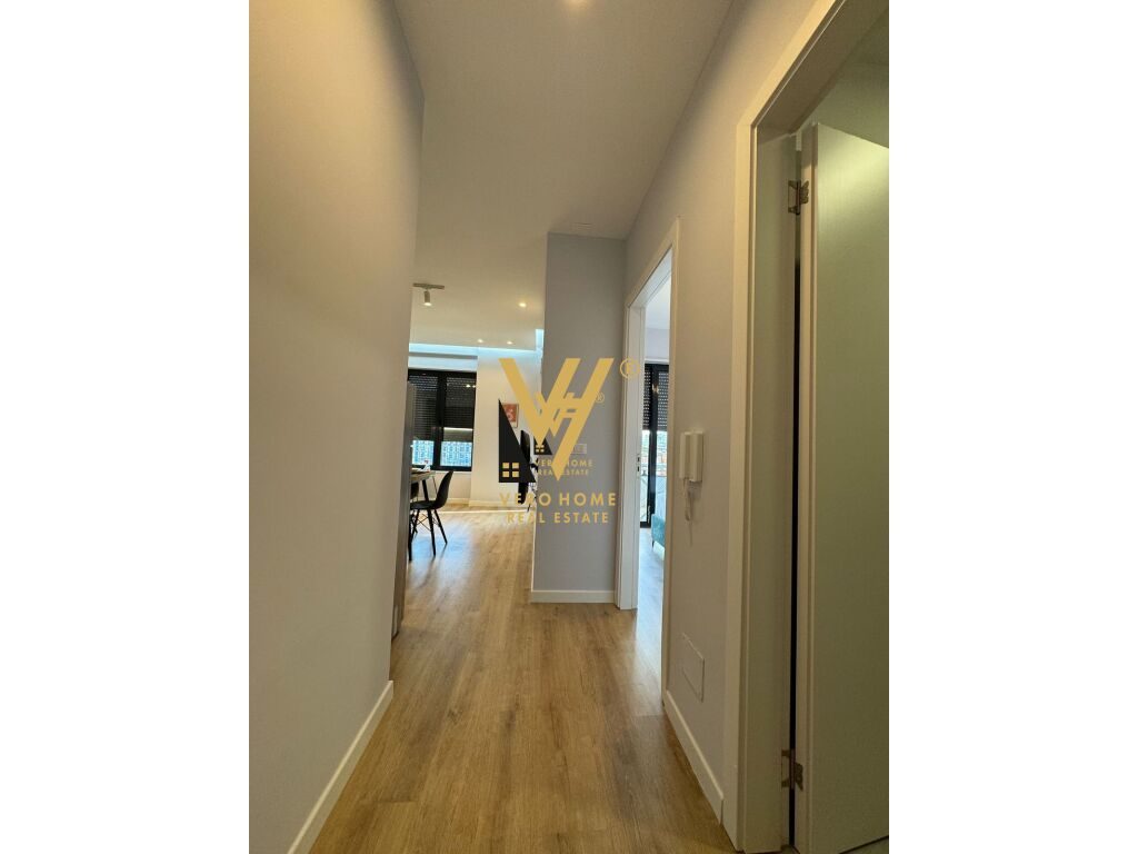 JEPET APARTAMENT 1+1 ME QERA TE STACIONI I TRENIT 650 EURO 4