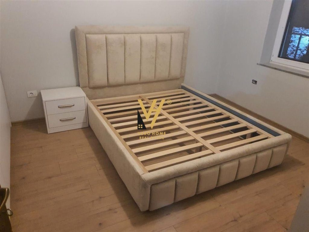 JEPET APARTAMENT 2+1+BLK ME QERA NE BLLOK 750 EURO 4