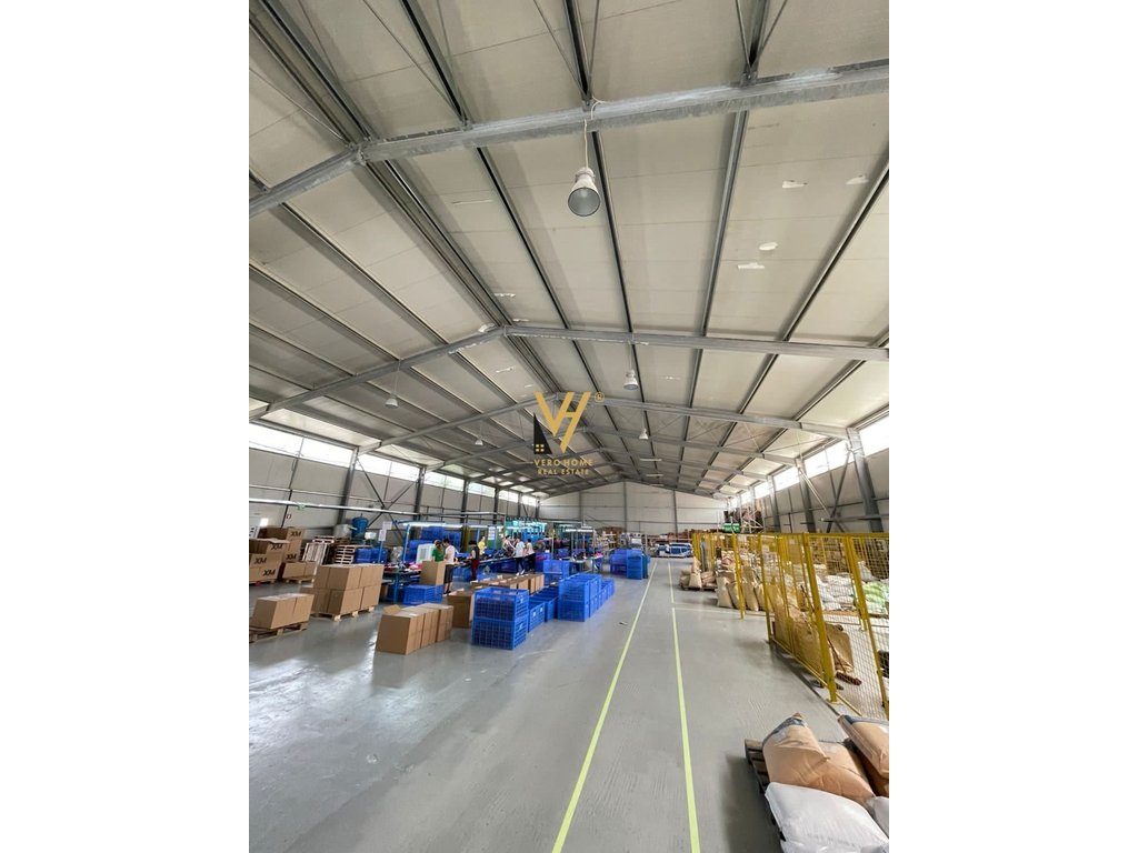 JEPET MAGAZINE 4.700 M2 ME QIRA NE VAQARR 5.500 EURO 3