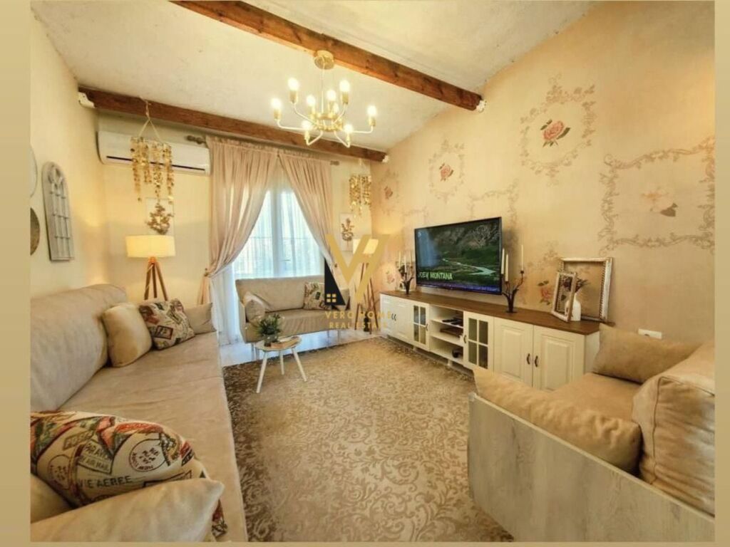 SHITET APARTAMENT 3+2+2 TE RRUGA SIRI KODRA 173.000 EURO