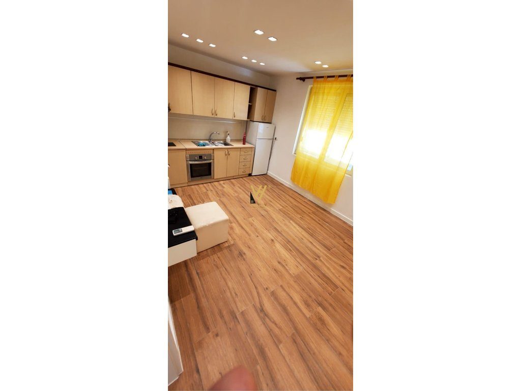 JEPET APARTAMENT 2+1+2+BLK ME QERA TE MEDRESEJA 650 EURO 2