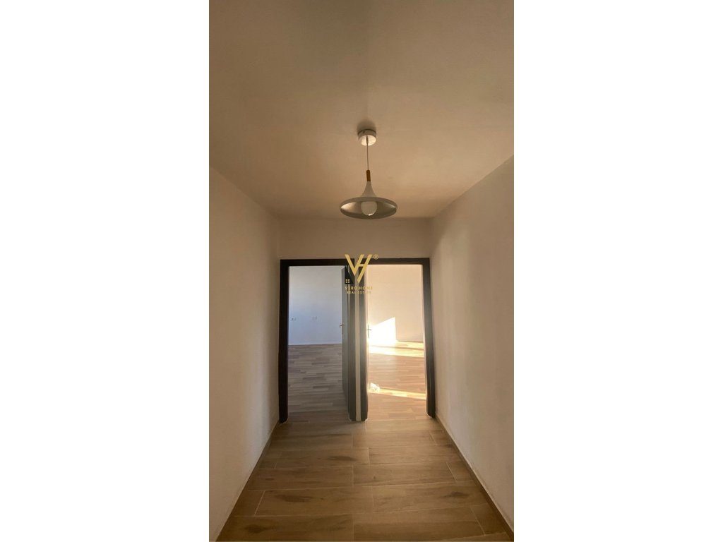 JEPET APARTAMENT 1+1+BLK ME QERA TEK ALI DEMI 40.000 LEKE 3