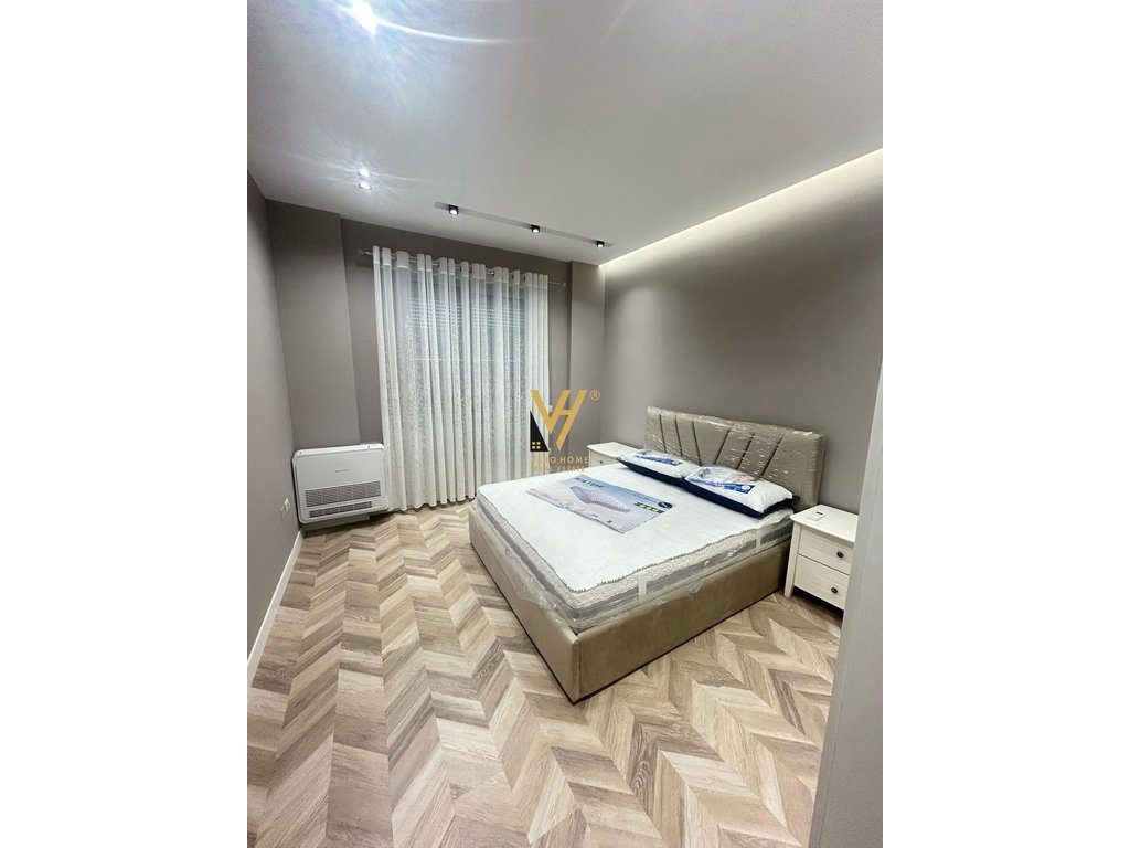 JEPET APARTAMENT 2+1+BLK ME QERA NE QENDER 1.200 EURO 4