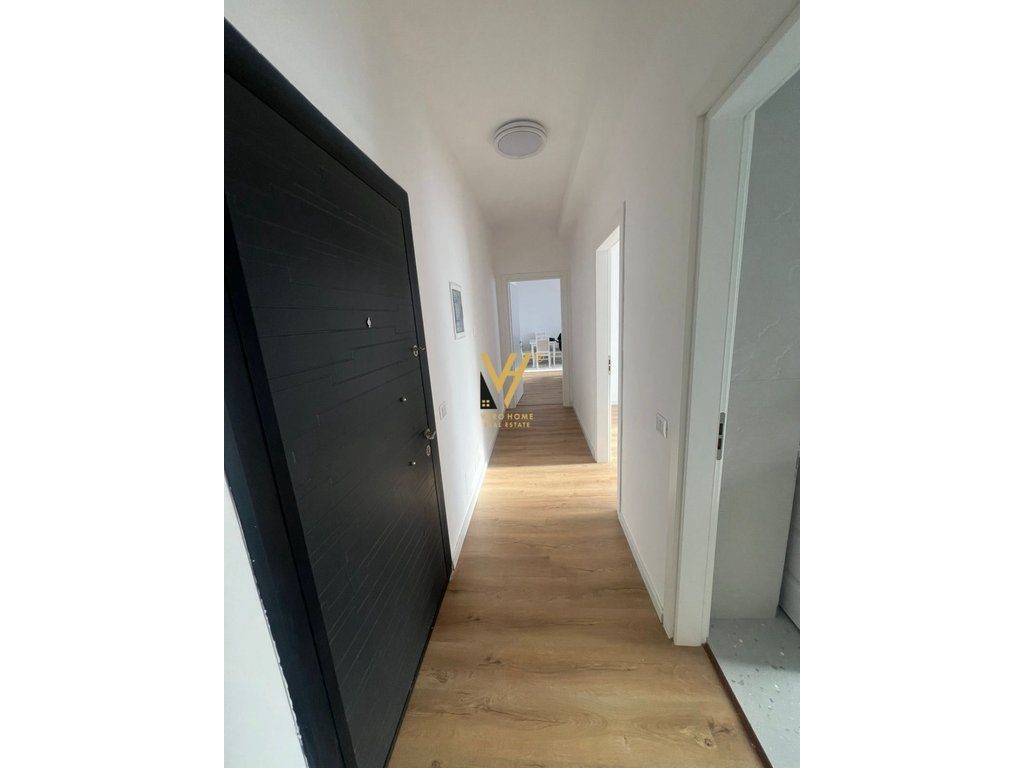 JEPET APARTAMENT 2+1+BLK ME QERA TE STACIONI TRENIT 680 EURO 4