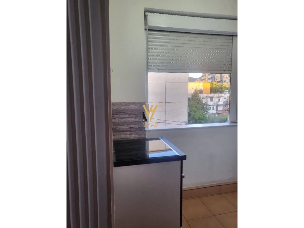 SHITET APARTAMENT 1+1+BLK TE ISH PARKU I AUTOBUSEVE 129.000 EURO 4