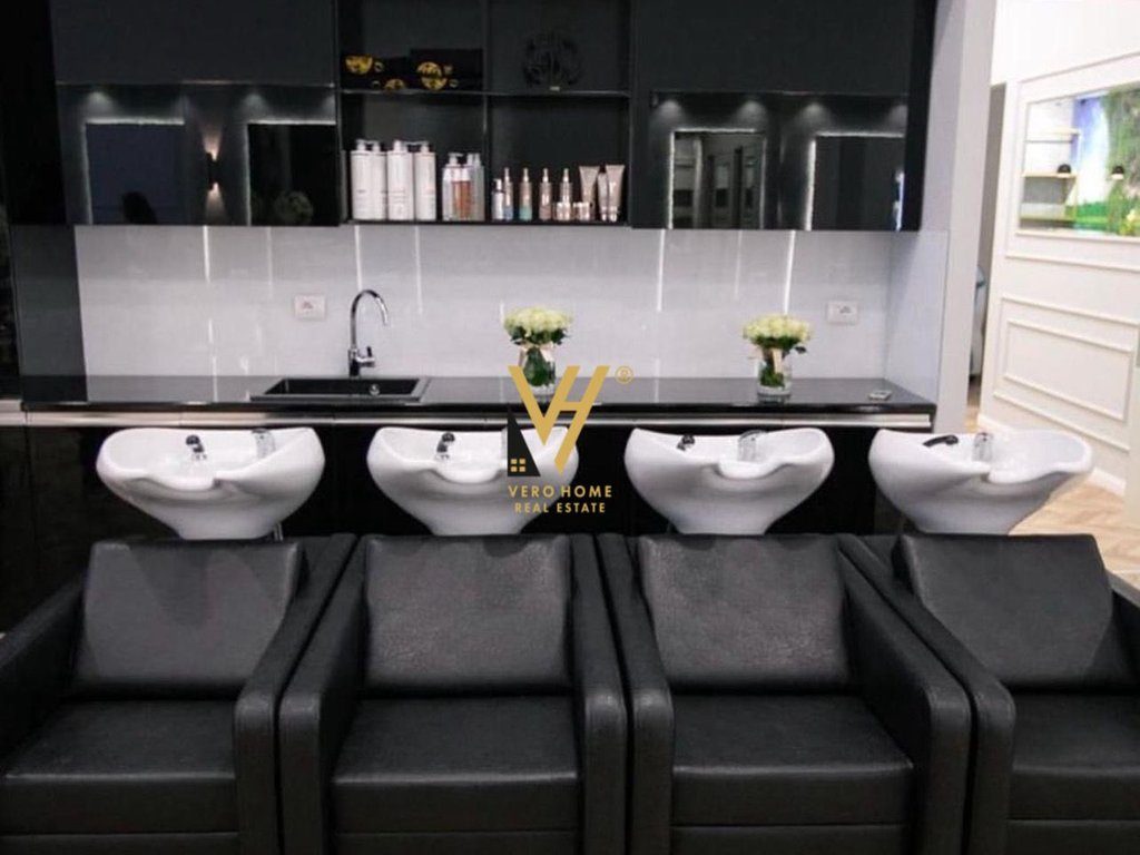 SHITET AMBIENT KOMERCIAL 100 M2 TE RRUGA E KOSOVAREVE 750.000 EURO 2