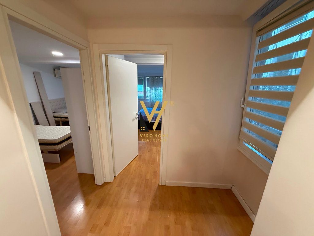 JEPET APARTAMENT 2+1 ME QERA NE ISH-BLLOK 70.000 LEKE 3