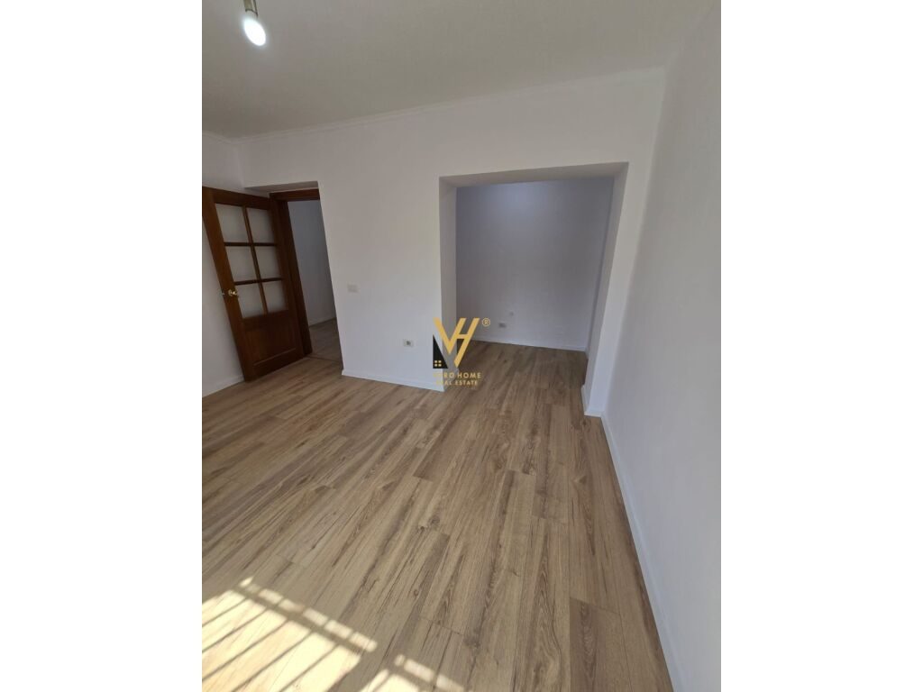 Shitet Apartament 2+1+ballkon te Ali Demi 81 m2 2