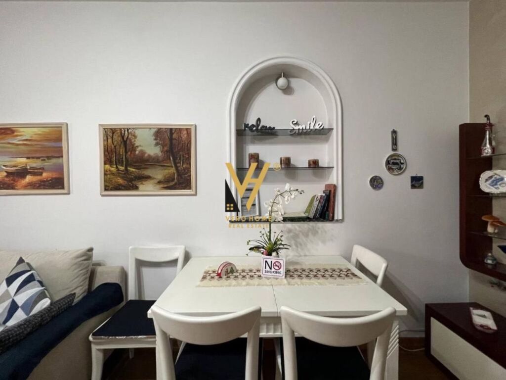 Shitet Apartament 3+1+2+ballkon te Rruga e Kavajes 98 m2 3