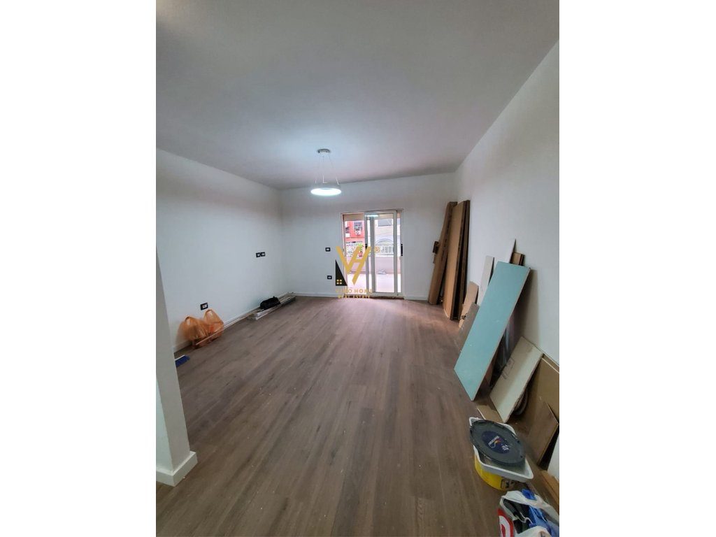 SHITET APARTAMENT 1+1+BLK TE KOMUNA E PARISIT 180.000 EURO