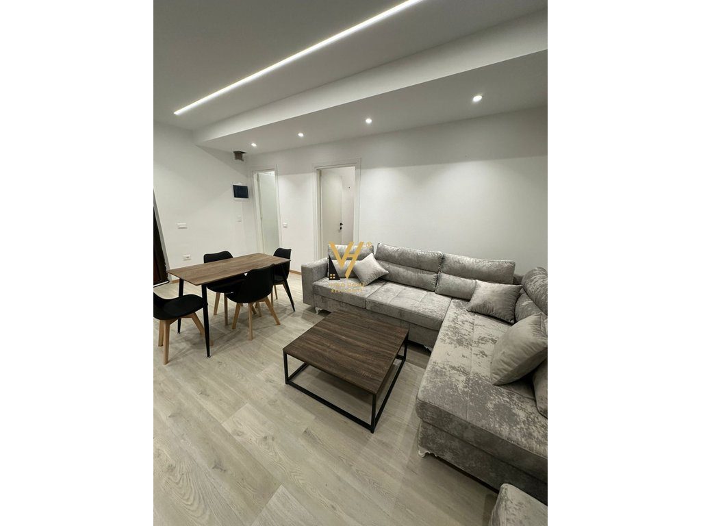 JEPET APARTAMENT 1+1+BLK ME QERA TE ZOGU I ZI 65.000 LEKE