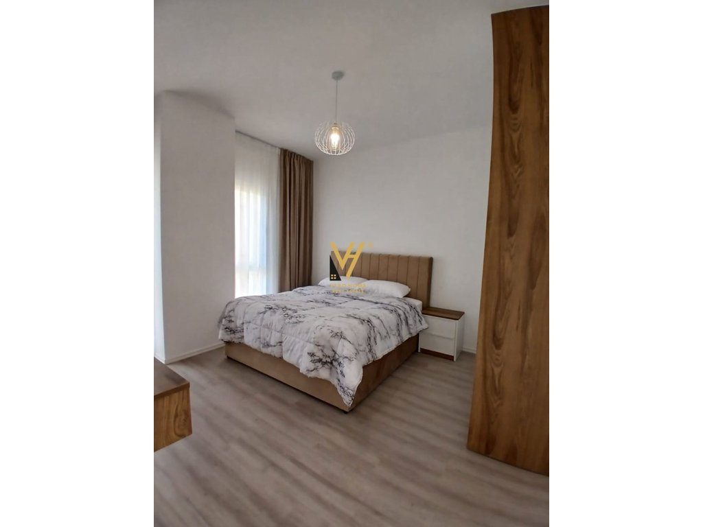 JEPET APARTAMENT 2+1+BLK ME QIRA TE ZOGU I ZI 1.000 EURO 4