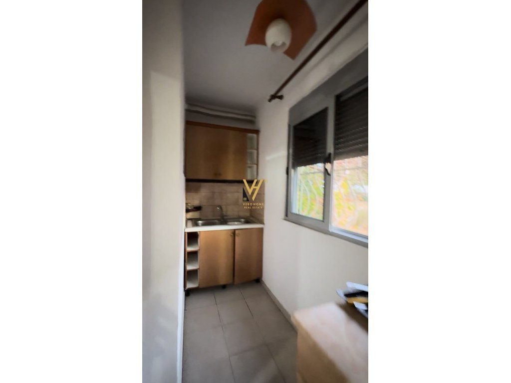 JEPET APARTAMENT 1+1+BLK ME QERA TE PALLATI ME SHIGJETA 40.000 LEKE 3