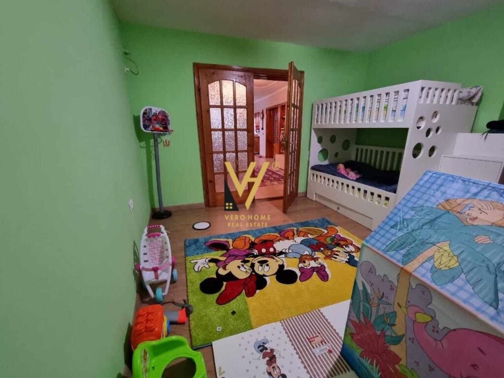 Shitet apartament 2+1+ballkon te Rruga Sitki Cico, Brryli 108 m2 4