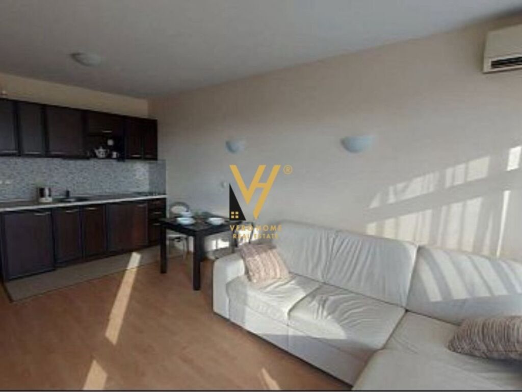 Jepet Apartament 2+1+ballkon me qera pran Kristal Center 85 m2