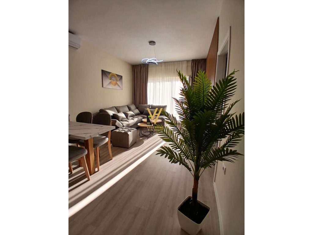JEPET APARTAMENT 2+1+BLK ME QIRA TE ZOGU I ZI 1.000 EURO