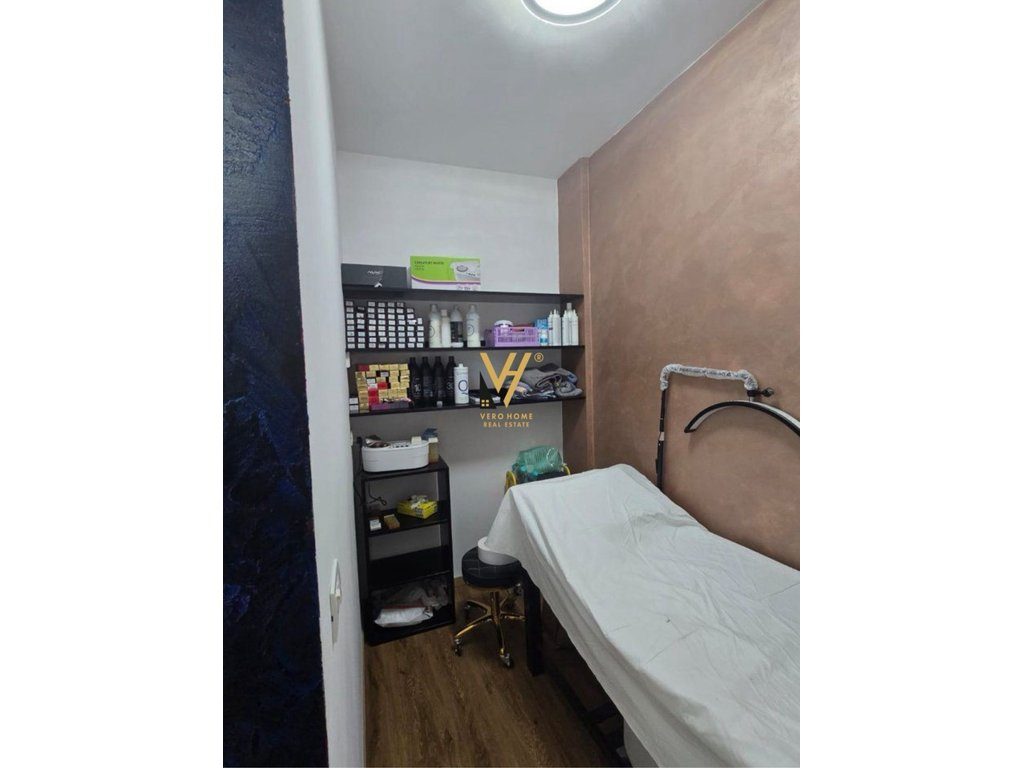 JEPET PARUKERI 51 M2 ME QERA NE SAUK 500 EURO 3