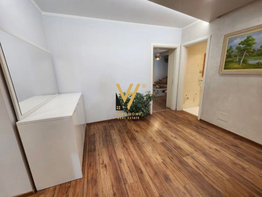 JEPET APARTAMENT 2+1+2 ME QIRA TE RRUGA E KOSOVAREVE 115.000 LEKE 3