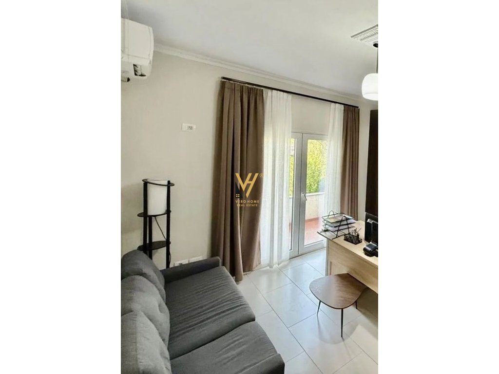 JEPET APARTAMENT 3+1+2+3BLK ME QIRA TE ALI DEMI 50.000 LEKE 2