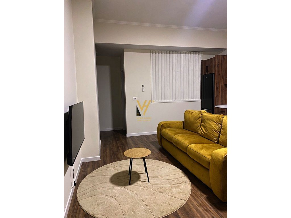 JEPET SHTEPI 2+1 ME QIRA TE KOPSHTI ZOOLOGJIK 800 EURO