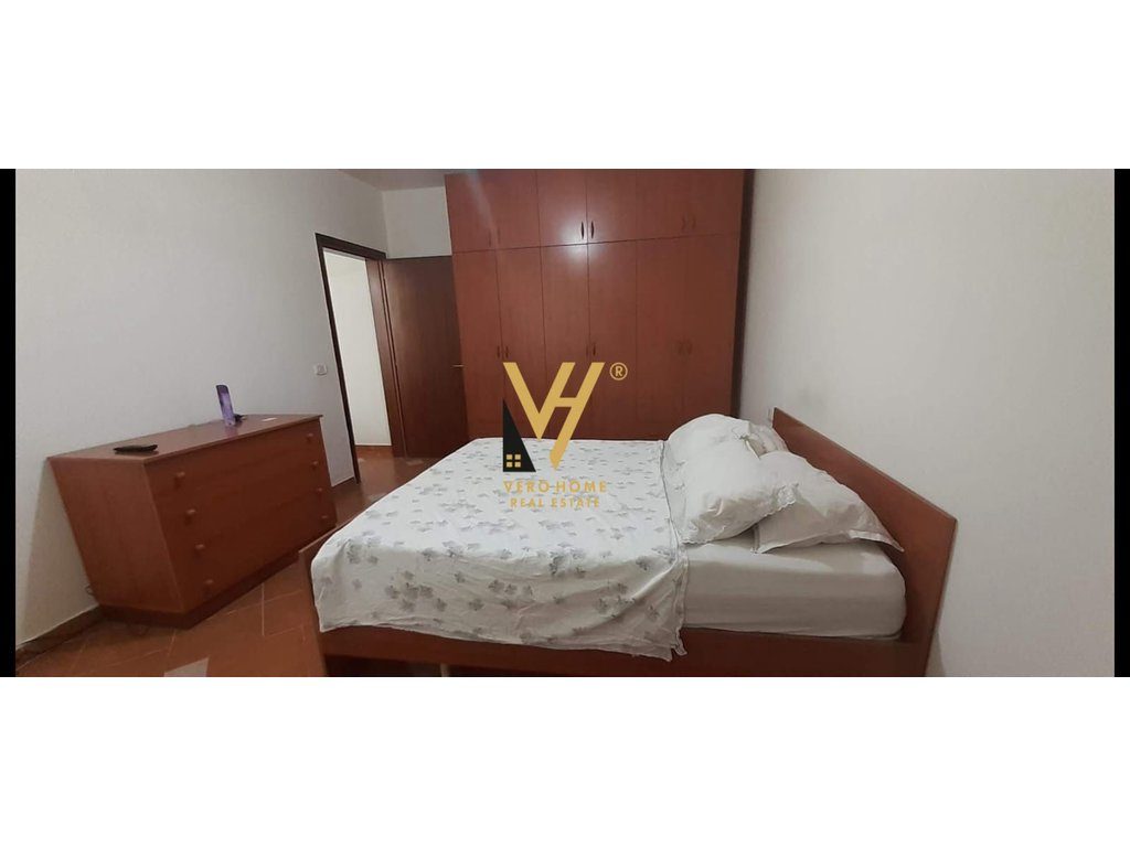 JEPET APARTAMENT 1+1 ME QIRA TE ISH EKSPOZITA 600 EURO 4