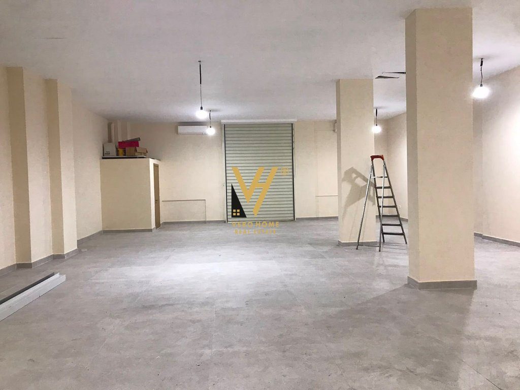 JEPET AMBIENT BIZNESI 157 M2 ME QERA NE FRESK 1.000 EURO