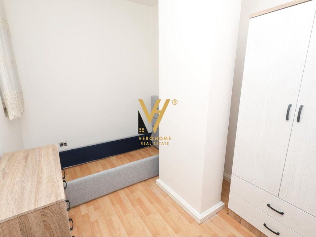 JEPET APARTAMENT 2+1 ME QERA TE KOPSHTI BOTANIK 100.000 LEKE 4