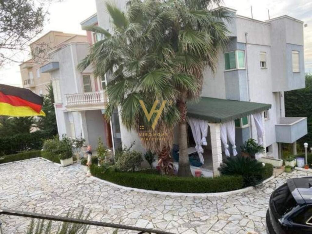 Jepet Vile Duplex me qera te Rruga Shote Galica 550 m2 4