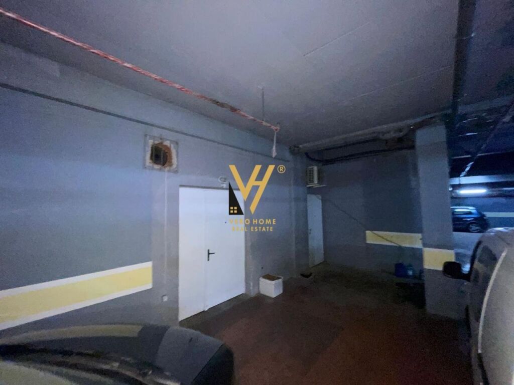 Shitet Njesi Biznesi te Rruga Ndre Mjeda 624 m2 2