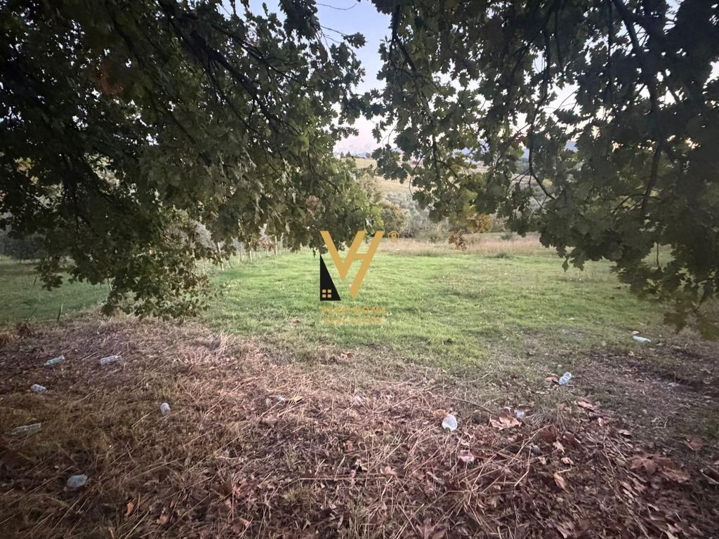 SHITE TOKE ARE 11.500 M2 TE RRUGA E DAXHIT, FARKE 1.730.000 EURO 3