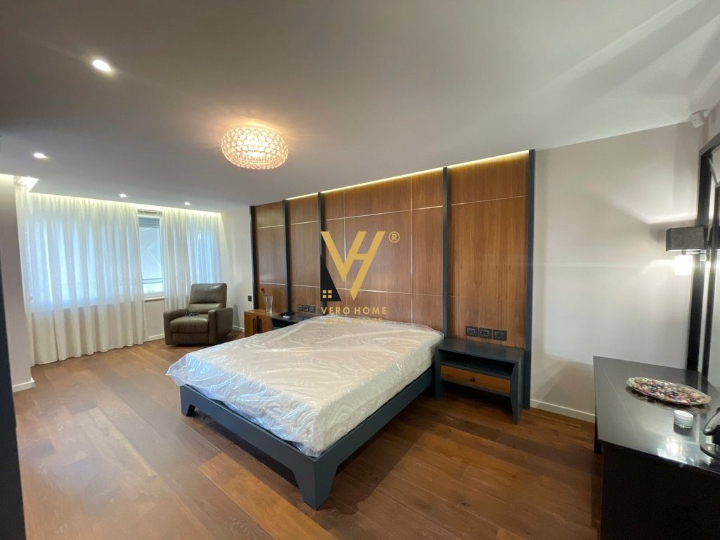 JEPET APARTAMENT 3+1+2+DY POSTA PARKIMI ME QERA TE KOPSHTI BOTANIK 1.500 EURO 2