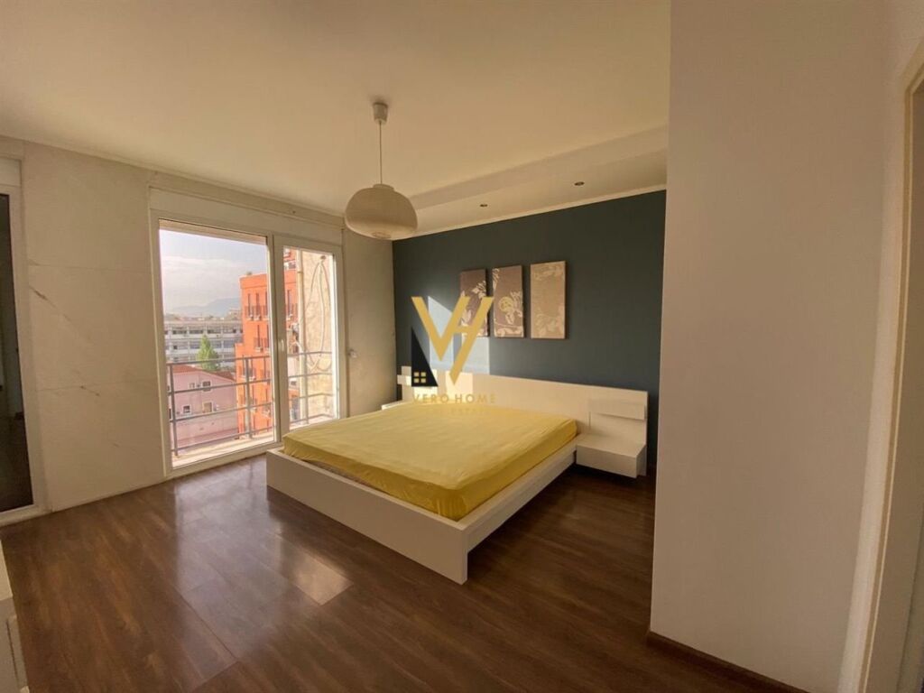 Jepet Apartament 2+1+2+ballkon me qera te 21 Dhjetori 140 m2 4