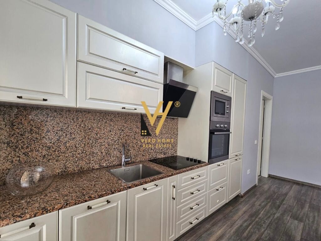 Jepet Apartament 3+1+2+ballkon me qera te Rruga e Kavajes 130 m2 2