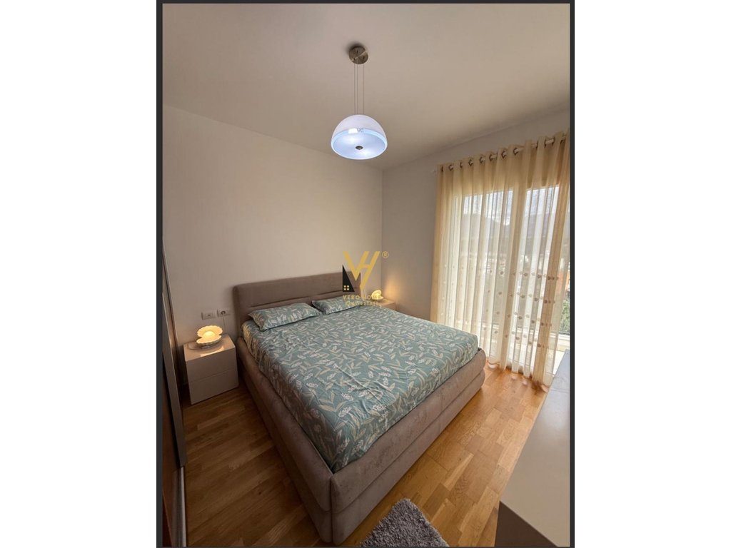 JEPET APARTAMENT 2+1+2+BLK ME QERA TE KOPSHTI BOTANIK 1.000 EURO 3